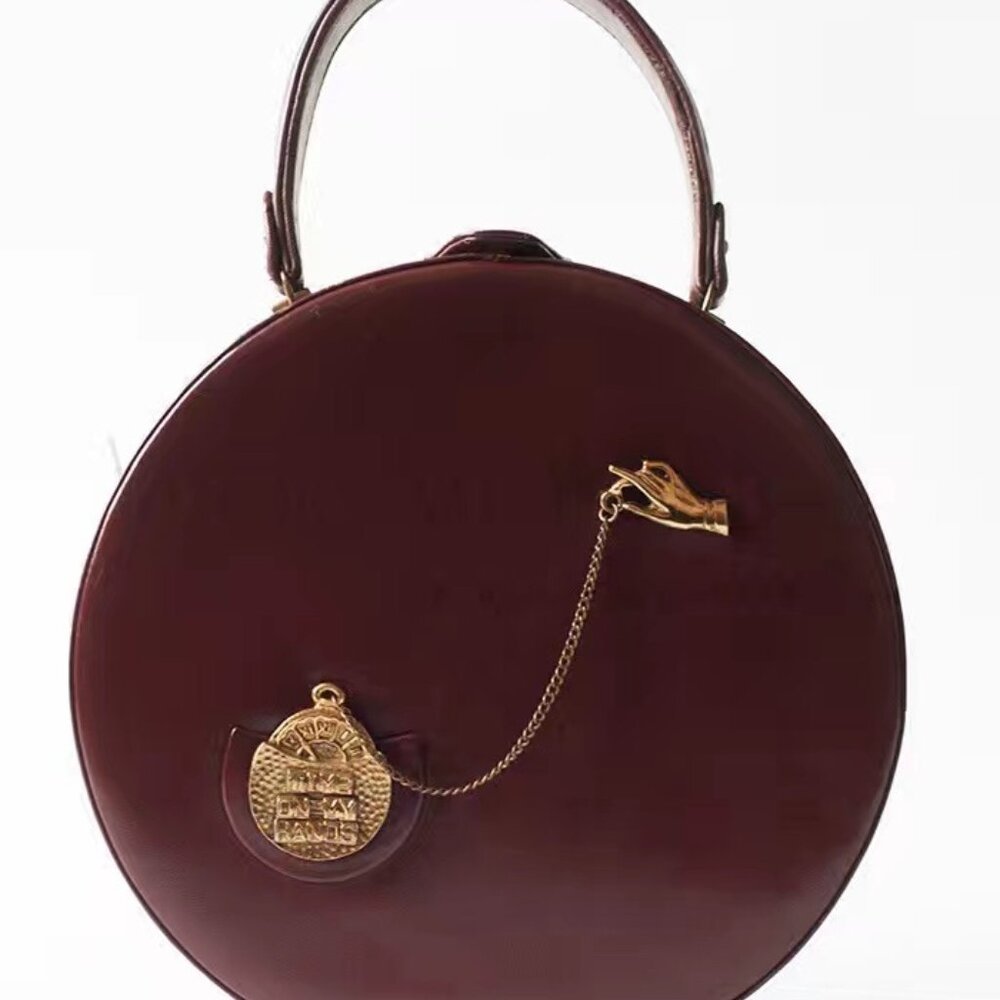 Meet your Posher, As